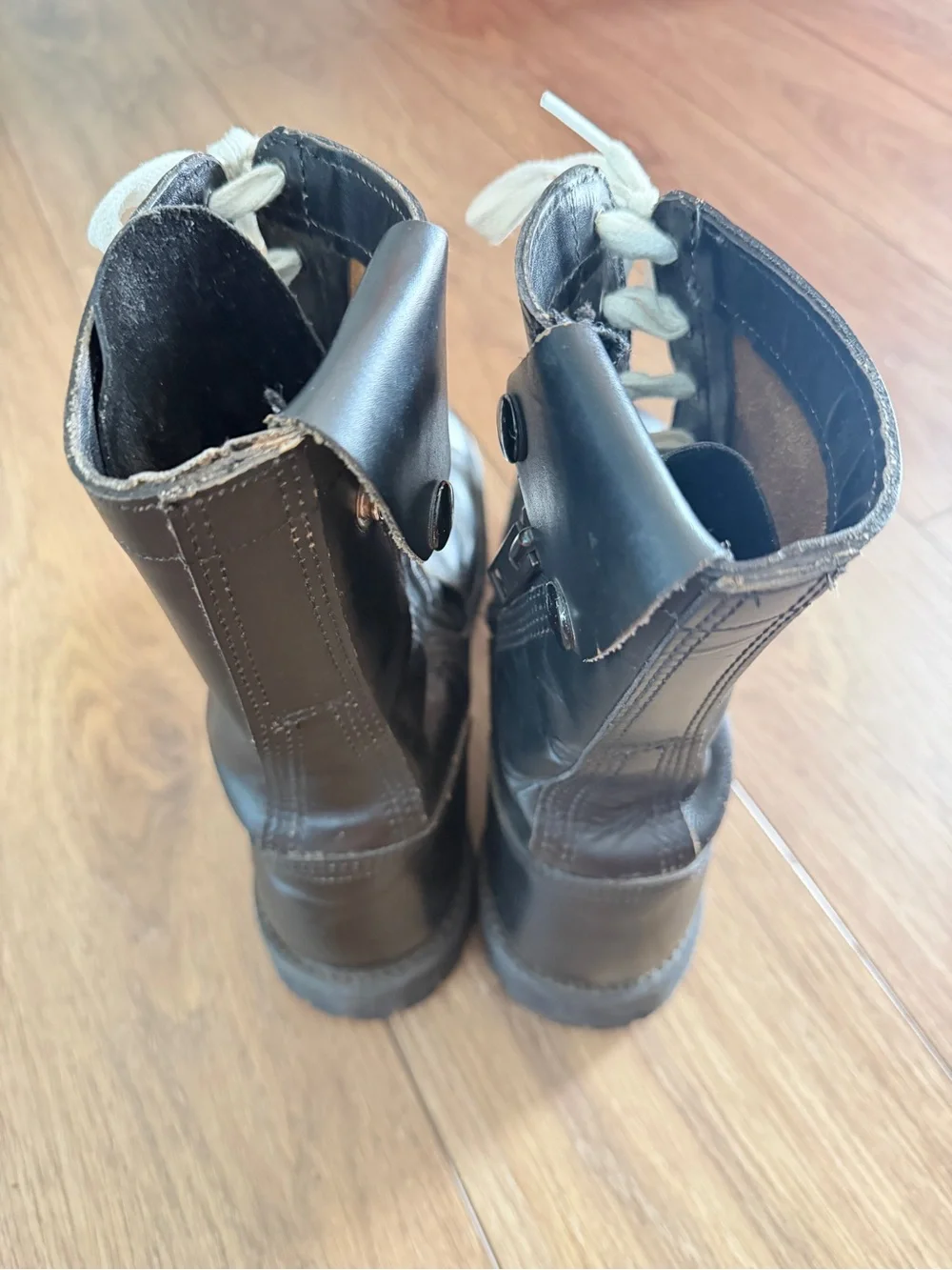 Matterhorn Men's Jump Boots Vintage 1990's Perforated Detail Punk Military